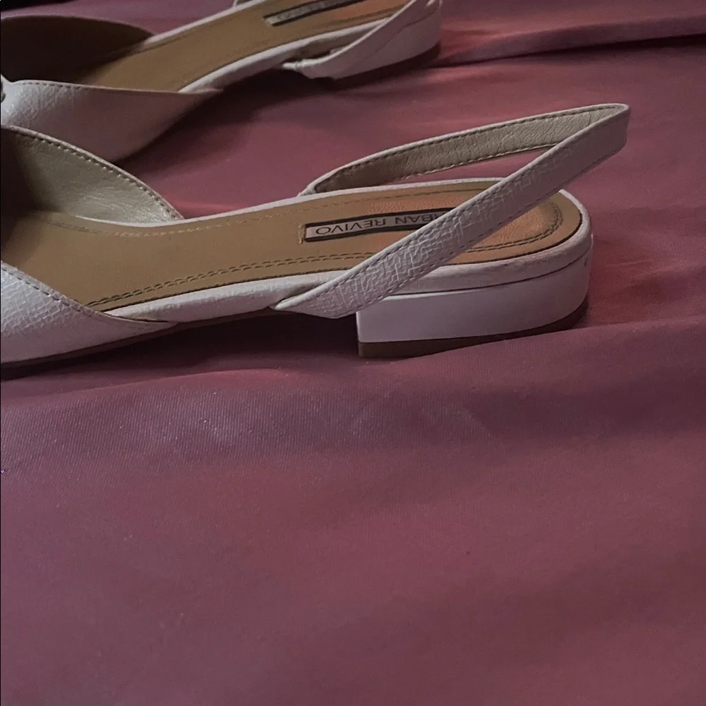 Urban Revivo White Flats 🤍 - Picture 2 of 4